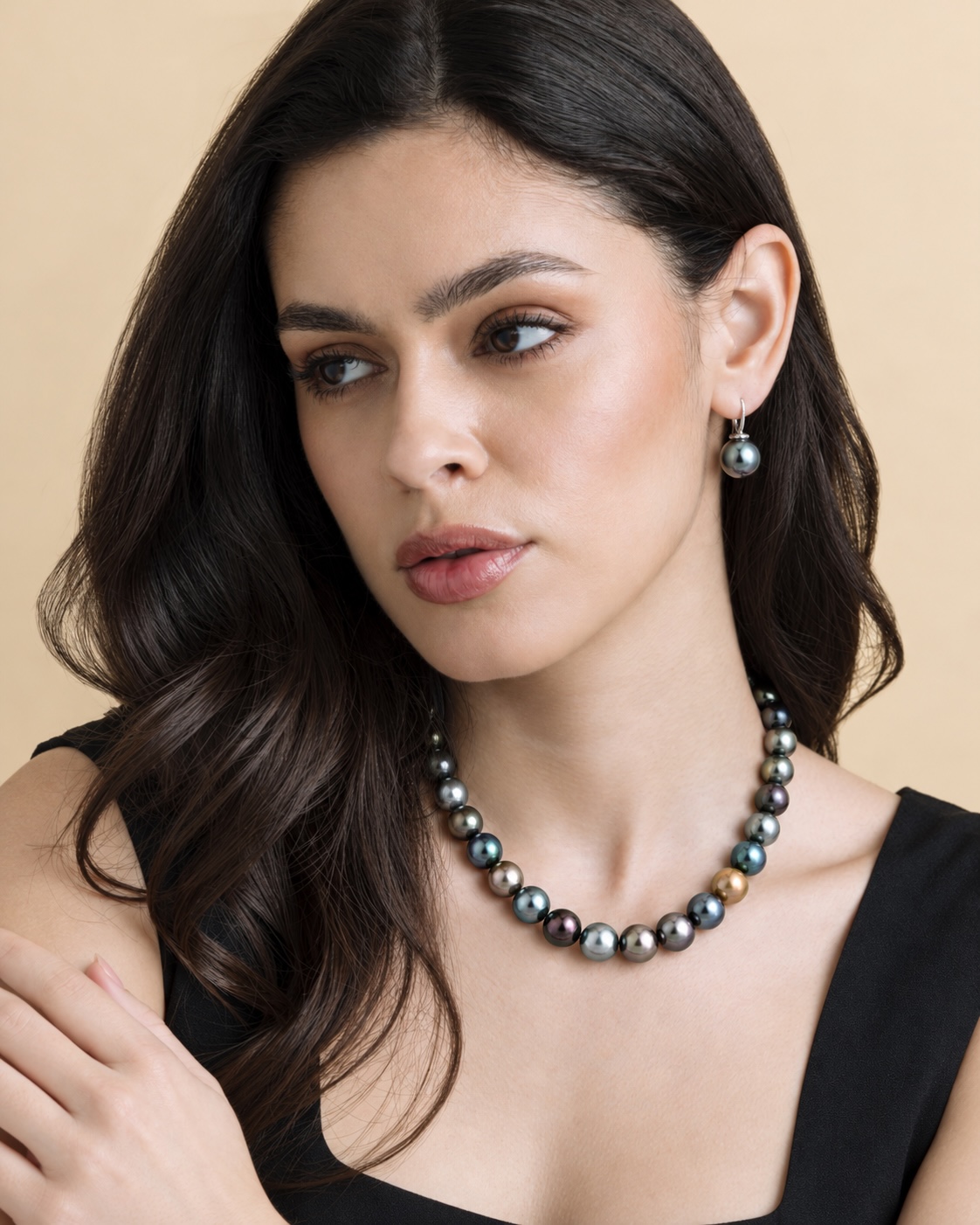 11-12mm Tahitian South Sea Multicolor Pearl Necklace - Model Image