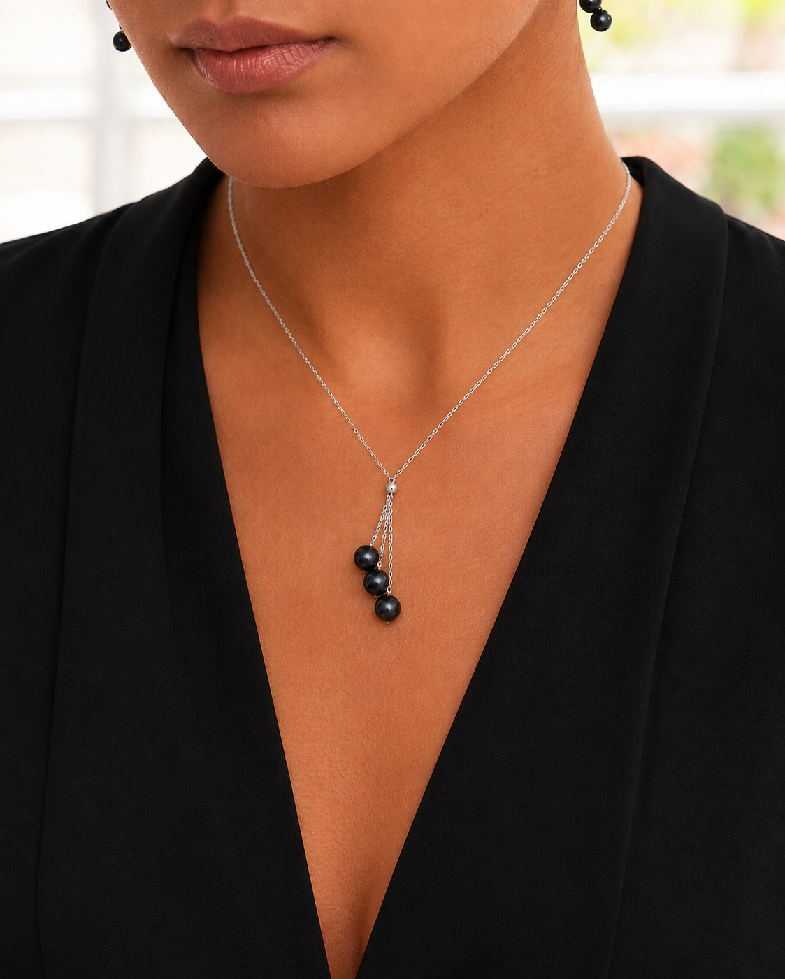 14K Gold Tahitian Pearl Tincup Cluster Pendant - Model Image