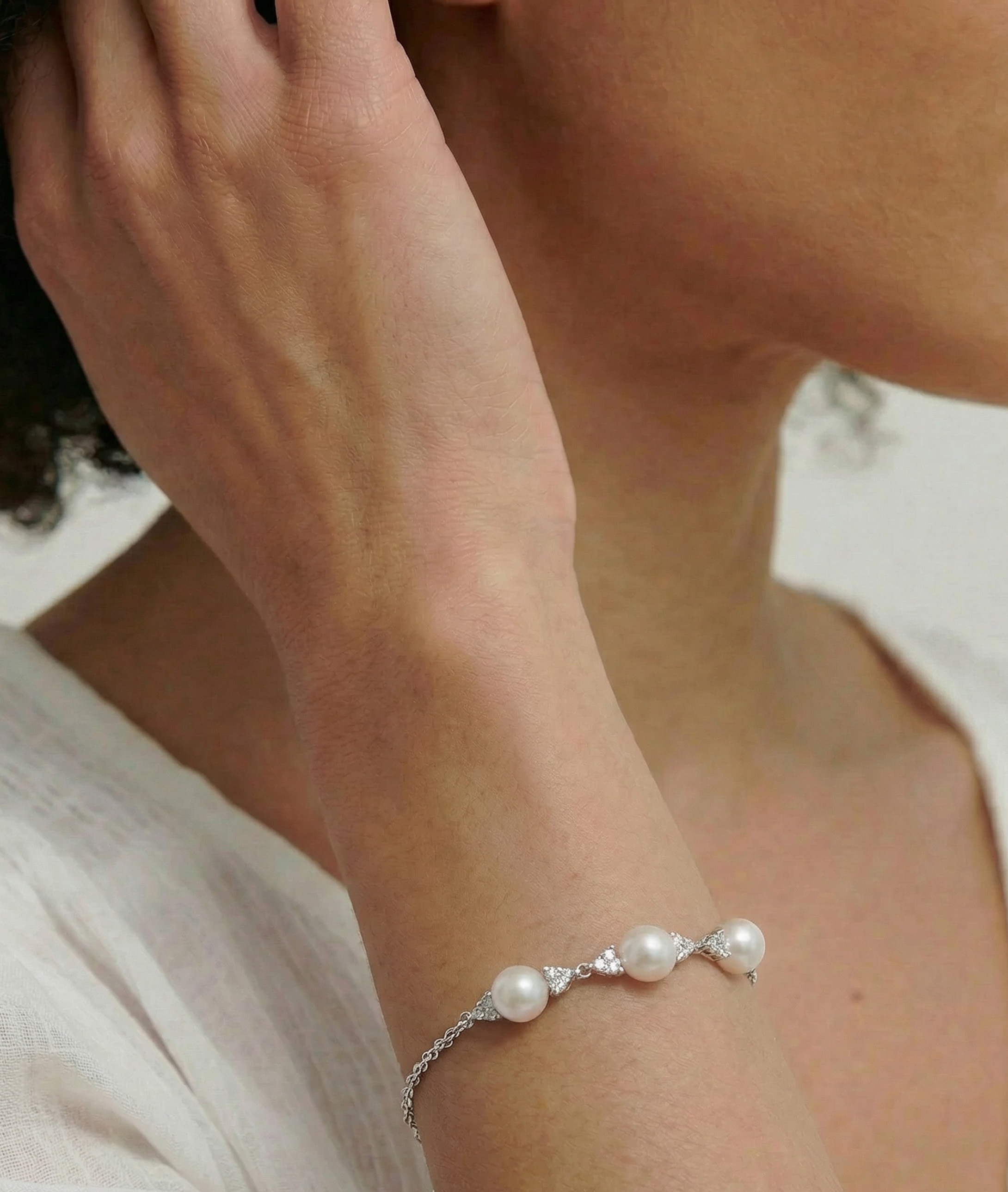 White Freshwater Pearl Rory Bracelet - Secondary Image