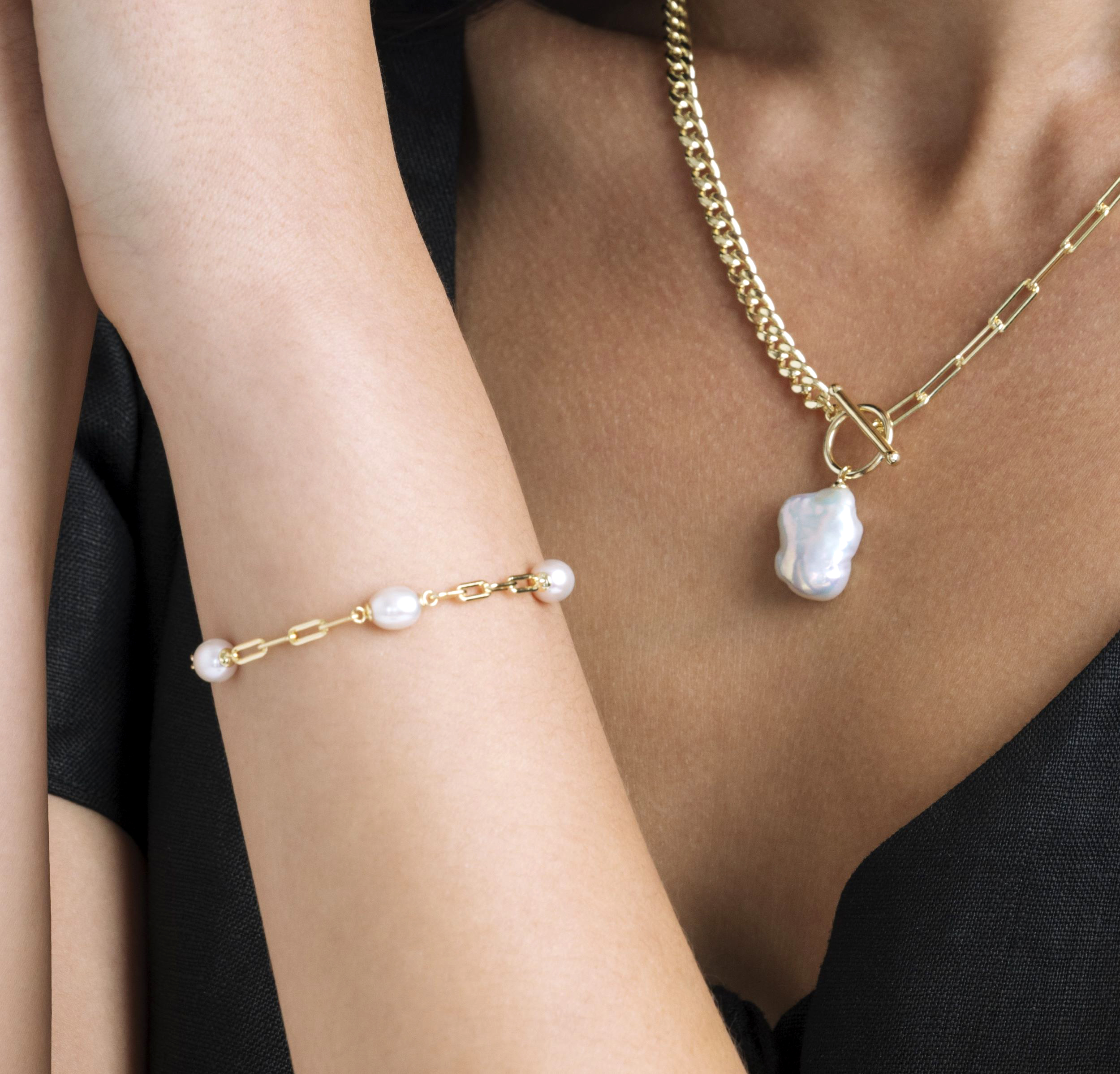 White Freshwater Pearl Tincup Marlee Bracelet