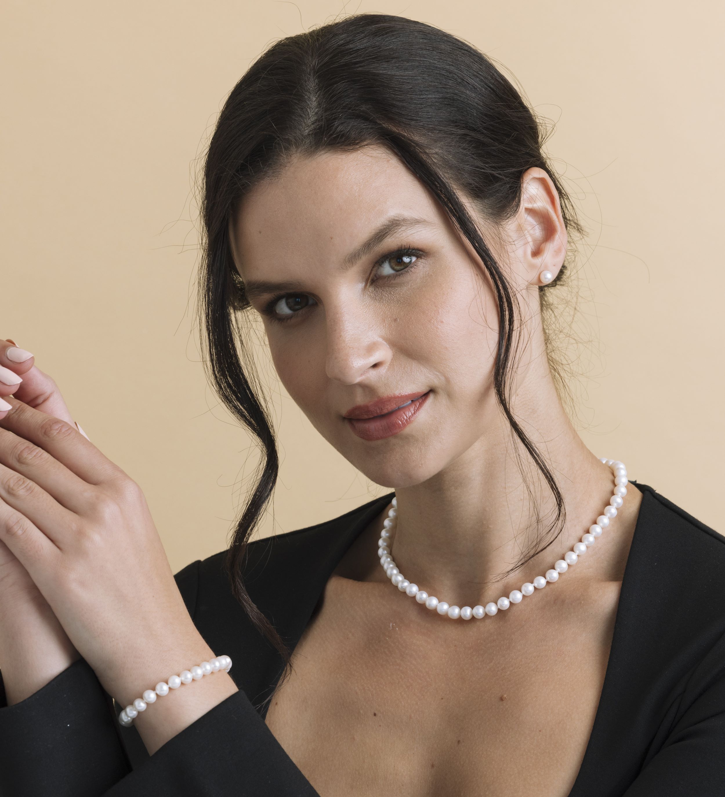 6.5-7.0mm White Freshwater Pearl Necklace, Bracelet & Earrings
